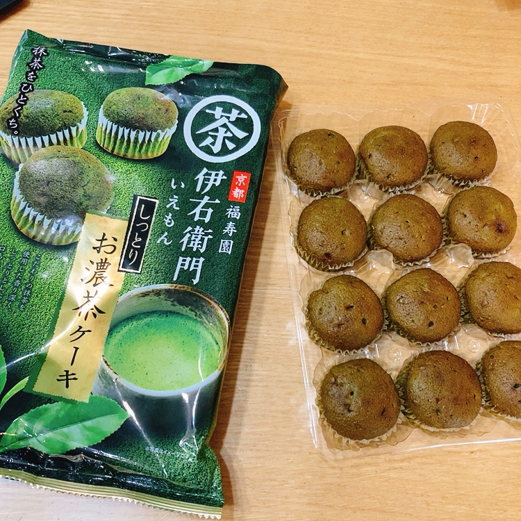 伊右衛門しっとりお濃茶ケーキ　中身